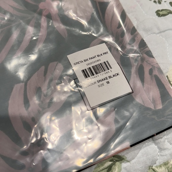 city chic ccx Greta Snake print 2 pc bikini set new in package. - Picture 6 of 8